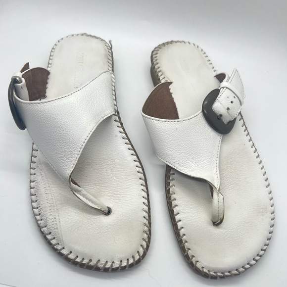 soul of africa Shoes - Soul of Africa‎ White Leather Thong Sandals Size 7 Buckle Strap Handstitched